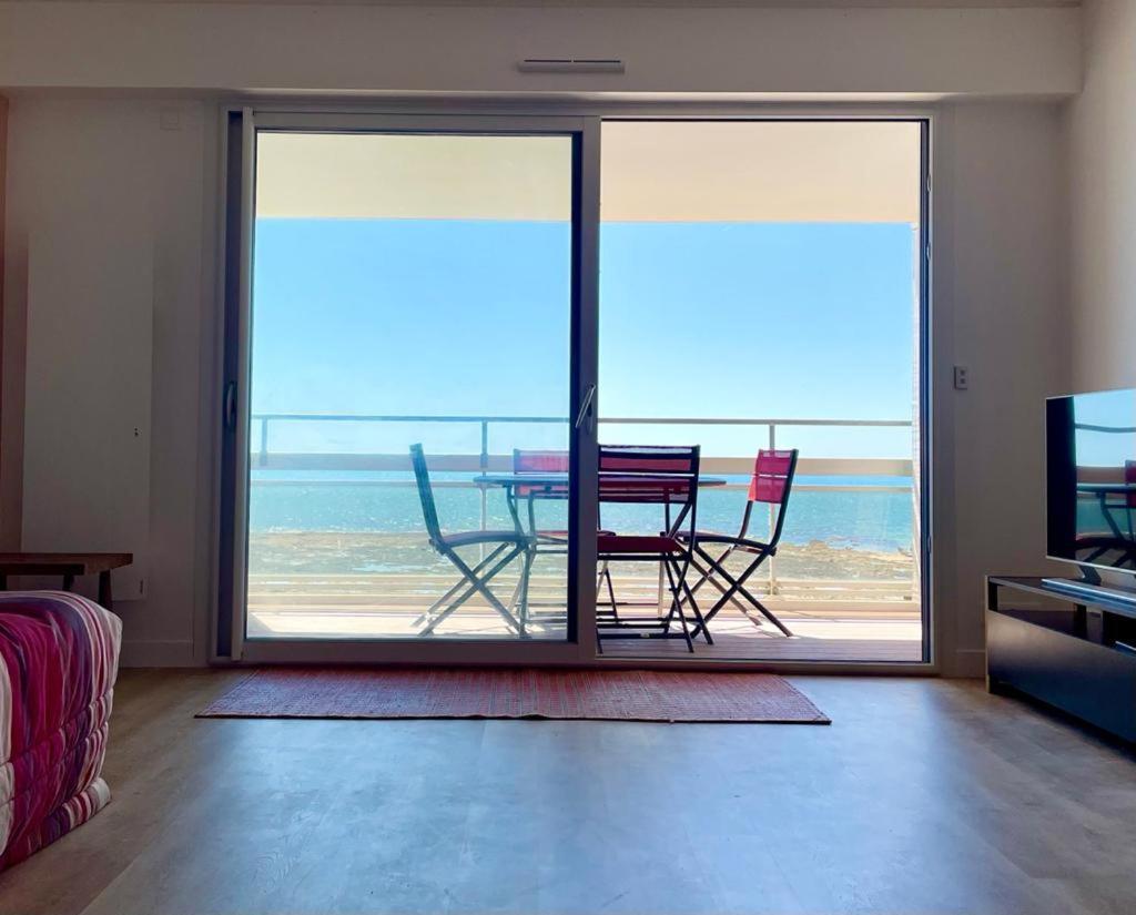 Large Studio Direct Access To The Beach Порнише Экстерьер фото