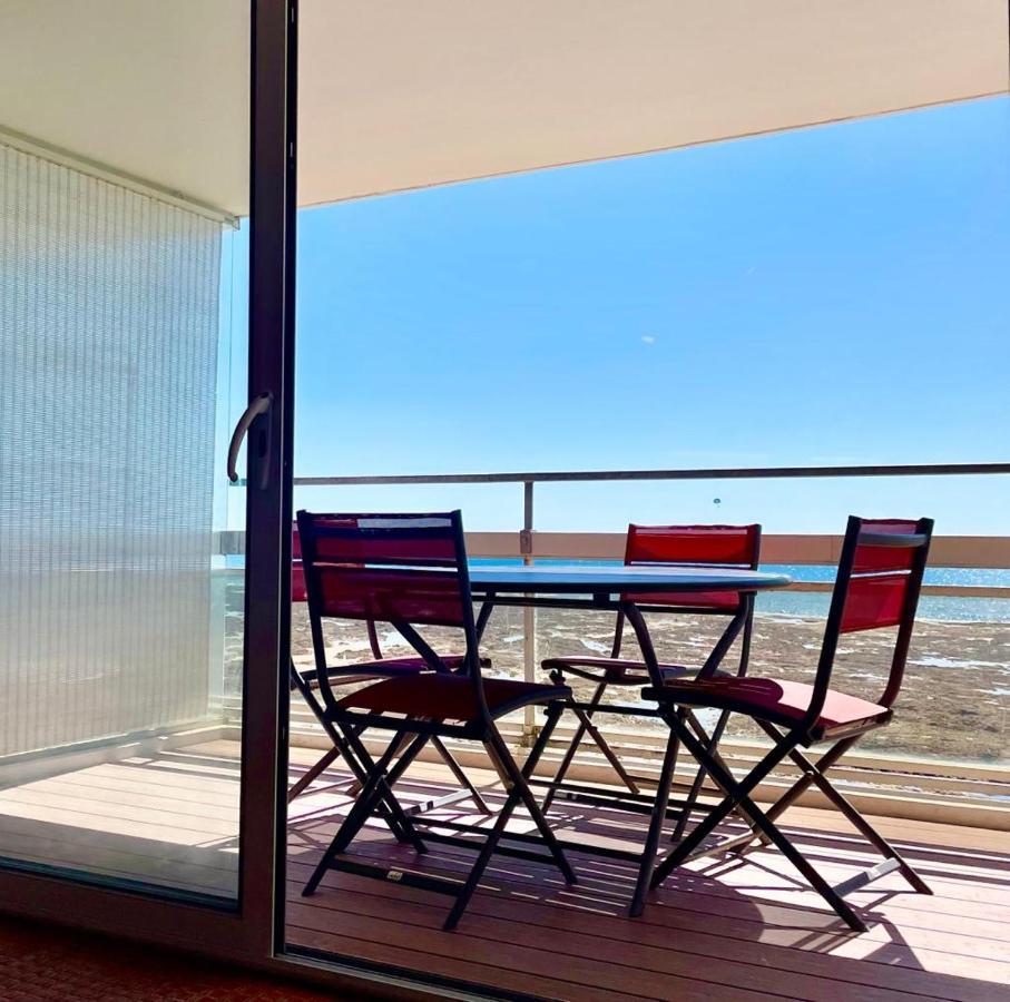 Large Studio Direct Access To The Beach Порнише Экстерьер фото