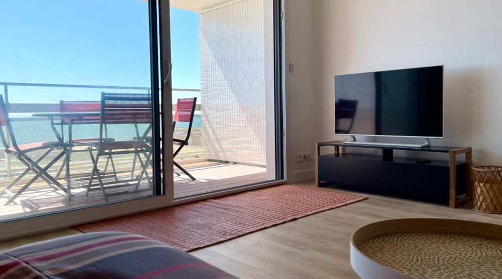 Large Studio Direct Access To The Beach Порнише Экстерьер фото